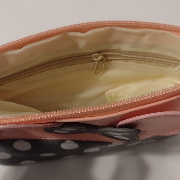 Minnie Mouse Polka Dot Wristlet Travel Toiletry Bag - Picture 8 of 11